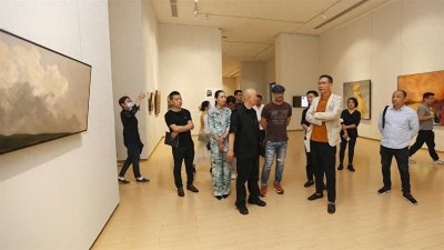 ​80件精品画作展示全新视角 品色·境语——湖北当代青年艺术家七人展开幕