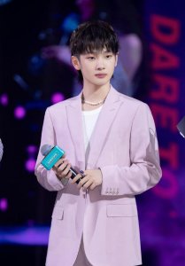 ​周震南父亲公司等再被执行 1141 万 累计超 8272 万元