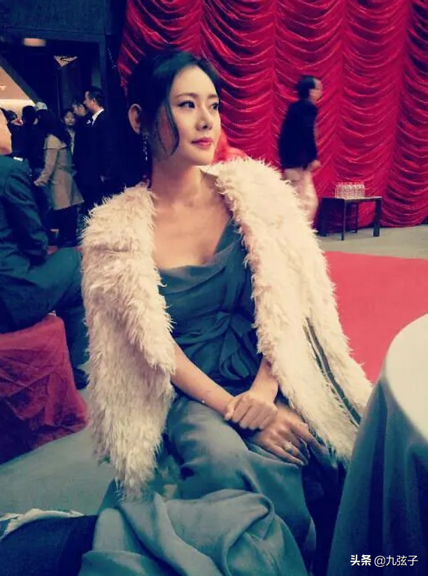 被原生家庭伤害过的女人秋瓷炫，对待爱情的态度有多执着？