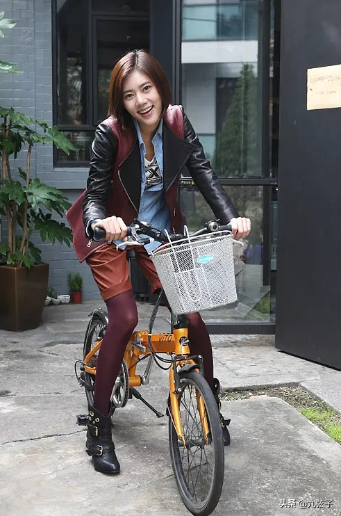 被原生家庭伤害过的女人秋瓷炫，对待爱情的态度有多执着？