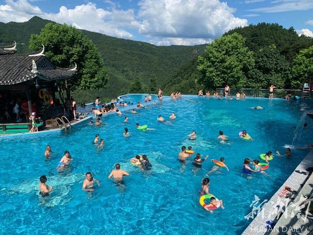 决战决胜脱贫攻坚山海相牵（走向胜利决战决胜市州巡礼）(11)