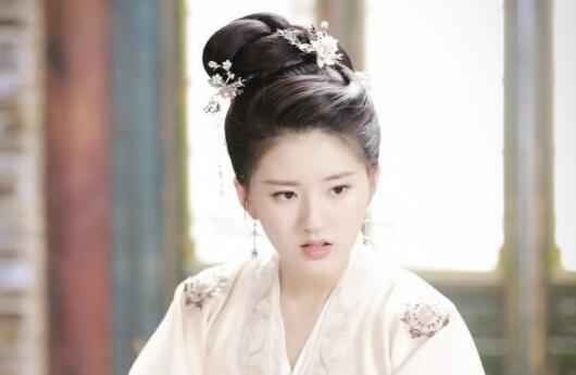 赵露思家里有钱是富二代吗(赵露思个人资料是富二代吗)