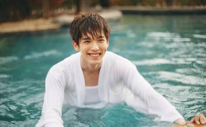 赵露思家里有钱是富二代吗(赵露思个人资料是富二代吗)