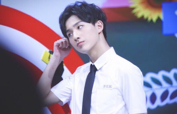 赵露思家里有钱是富二代吗(赵露思个人资料是富二代吗)