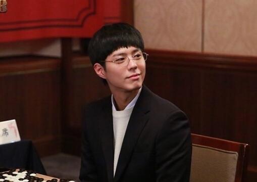 崔泽为什么抽烟