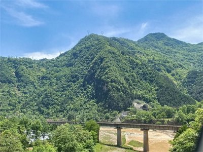 ​穿行于秦岭山区的十条国道，秦岭自驾游线路攻略