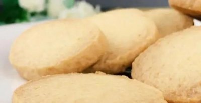 ​教你在家做曲奇饼干，掌握这个诀窍，奶香浓郁，香酥可口