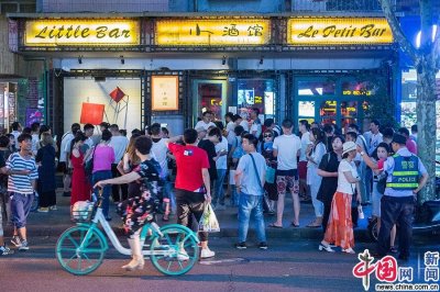 ​《成都》唱红的小酒馆人气爆棚 每天上千人到此打卡