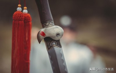 ​汉服的正确穿法VS错误穿法，怪不得这么丑，原来一直穿错了