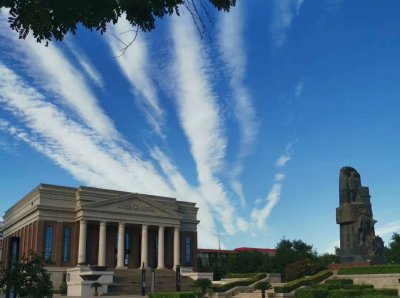 ​开滦一手托起两座城