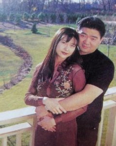 ​叶玉卿老公，关晓彤老公