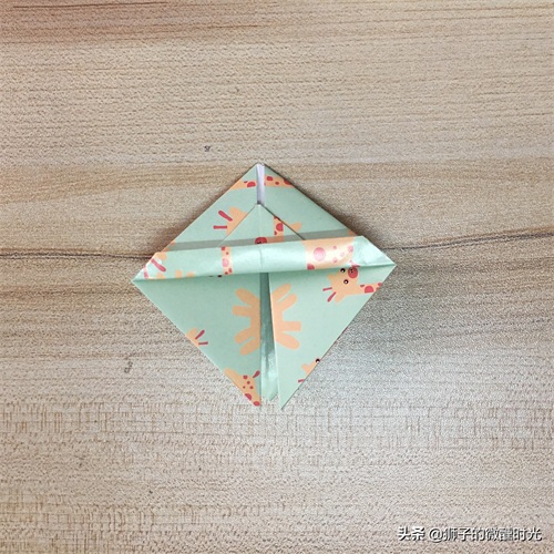创意纸艺手工教程——「折纸」用纸折一顶乌纱帽