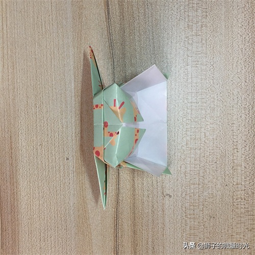 创意纸艺手工教程——「折纸」用纸折一顶乌纱帽