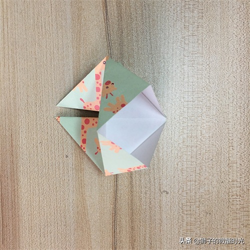 创意纸艺手工教程——「折纸」用纸折一顶乌纱帽