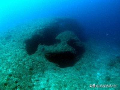 ​海底一万米有什么？